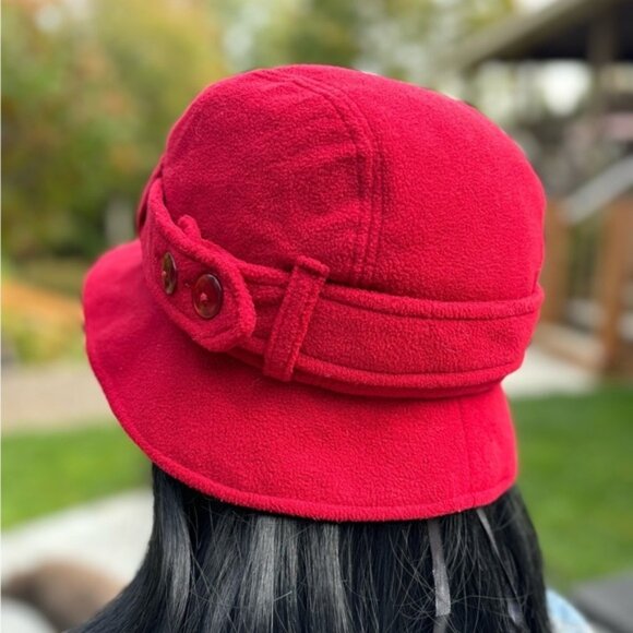 Beatrice & Zacharie red bucket hat - Picture 4 of 12